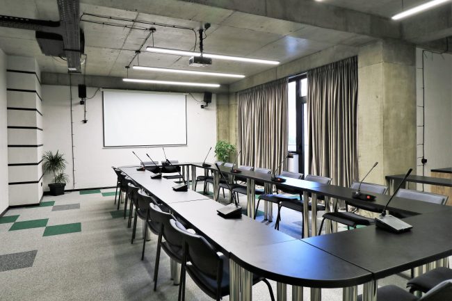 მთავარი ფოტო მთელი conference hall